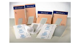 MEDICAZIONE STERILE A BASE DI ARGENTO CON BORDO ADESIVO SILVERMED ST AG 10X10CM 5 PEZZI - Metafarm