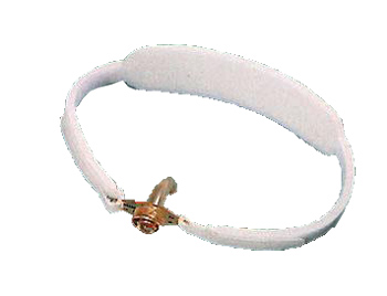 COLLARE REGGICANNULA PER TRACHEOTOMIZZATI. REGOLABILE DA ENTRAMBI I LATI TRAMITE ADESIVO IN VELCRO. PRODOTTO IN POLIAMMIDE. MISURA UNICA - Metafarm