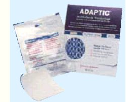 MEDICAZIONE NON ADERENTE STERILE APTIC MISURA 7,6X7,6CM 10 PEZZI 2012ZI - Metafarm